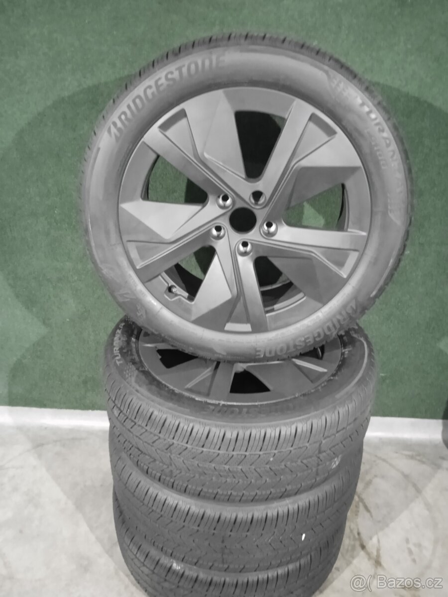 NOVE alu 5x112 215/50/18 t-roc