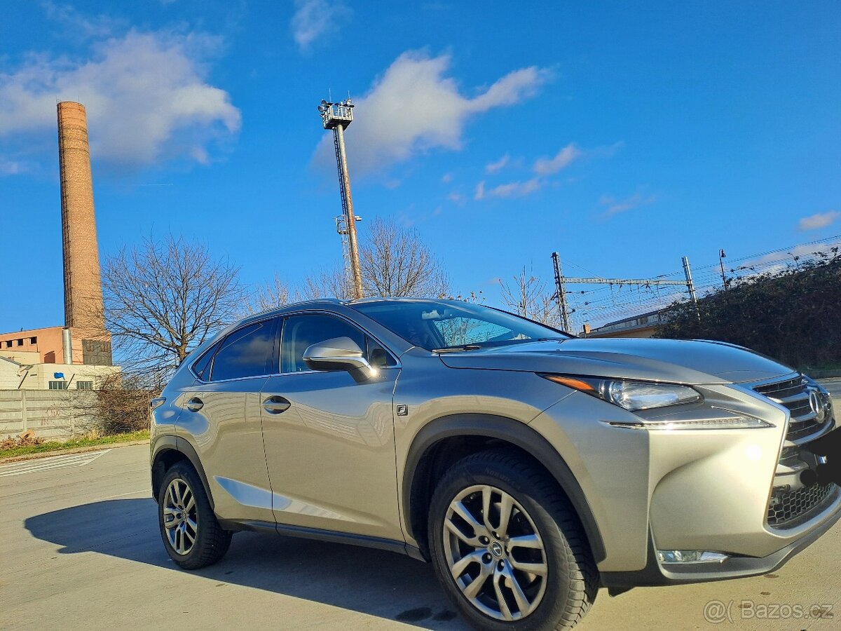 Lexus NX 200t benzín 4x4 2017 nové brzdy nová stk, em Top