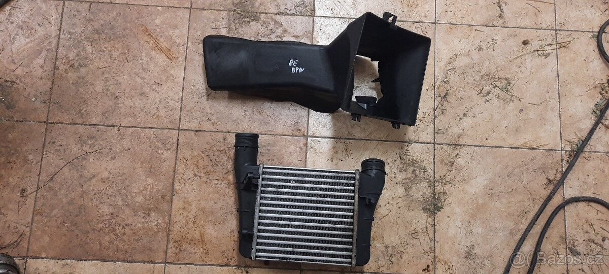 Intercooler audi a4 8e 2.0tdi mezichladic cooler