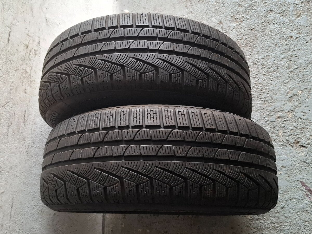 225/55 r17 zimní pneumatiky Pirelli