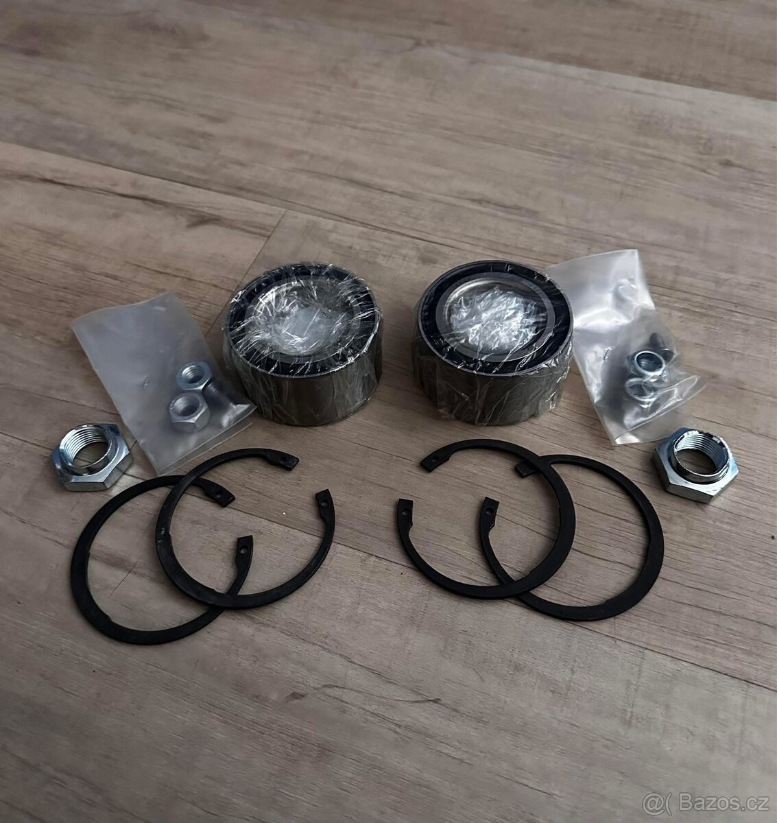 2x ložisko kola (sada) na Audi 80 B3/ VW Passat B2