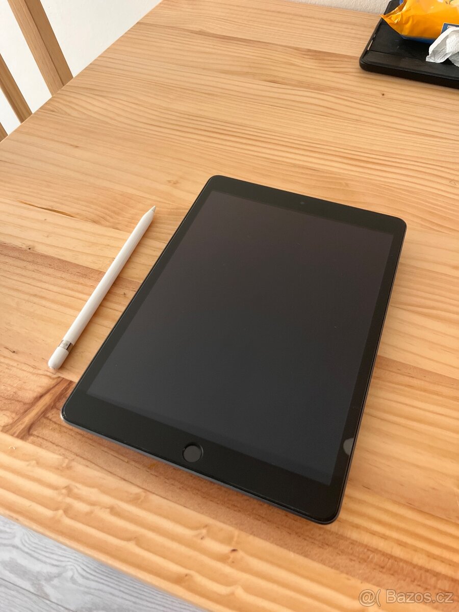Apple iPad 9. generace 64GB + Apple Pencil