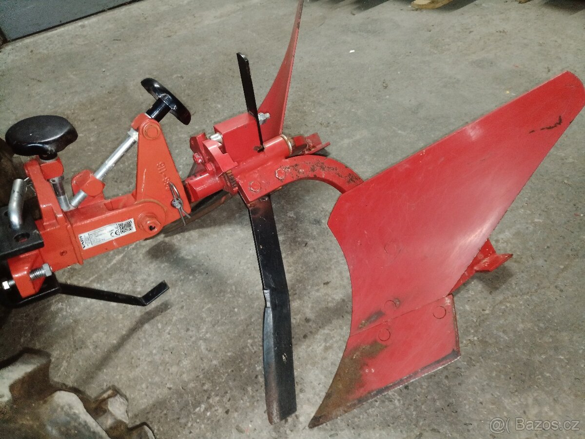 Vari oboustranný pluh APH-352 + nastavovací těleso NT-3