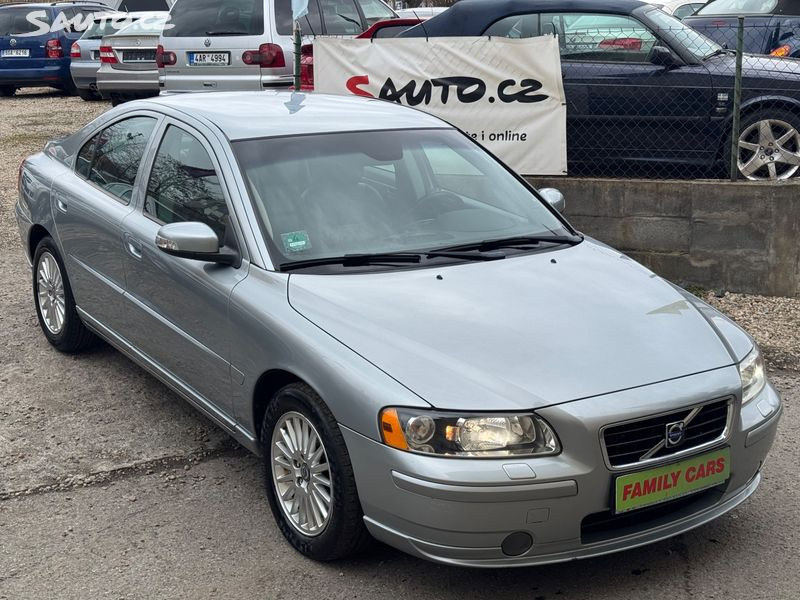 Volvo S60, 2.4D,PRAVIDELNÝ SERVIS,MANUÁL