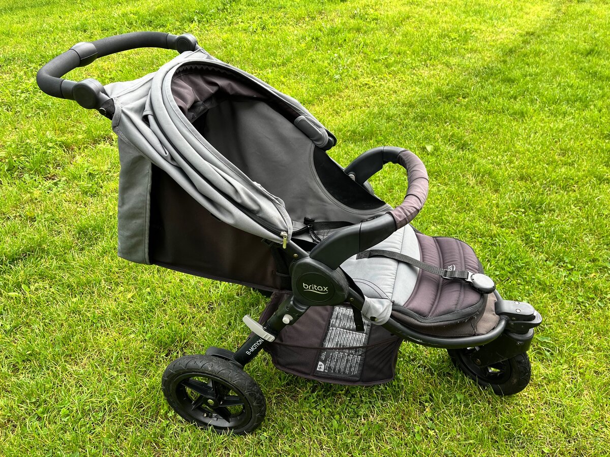 Sportovni kočár Britax B Motion šedý