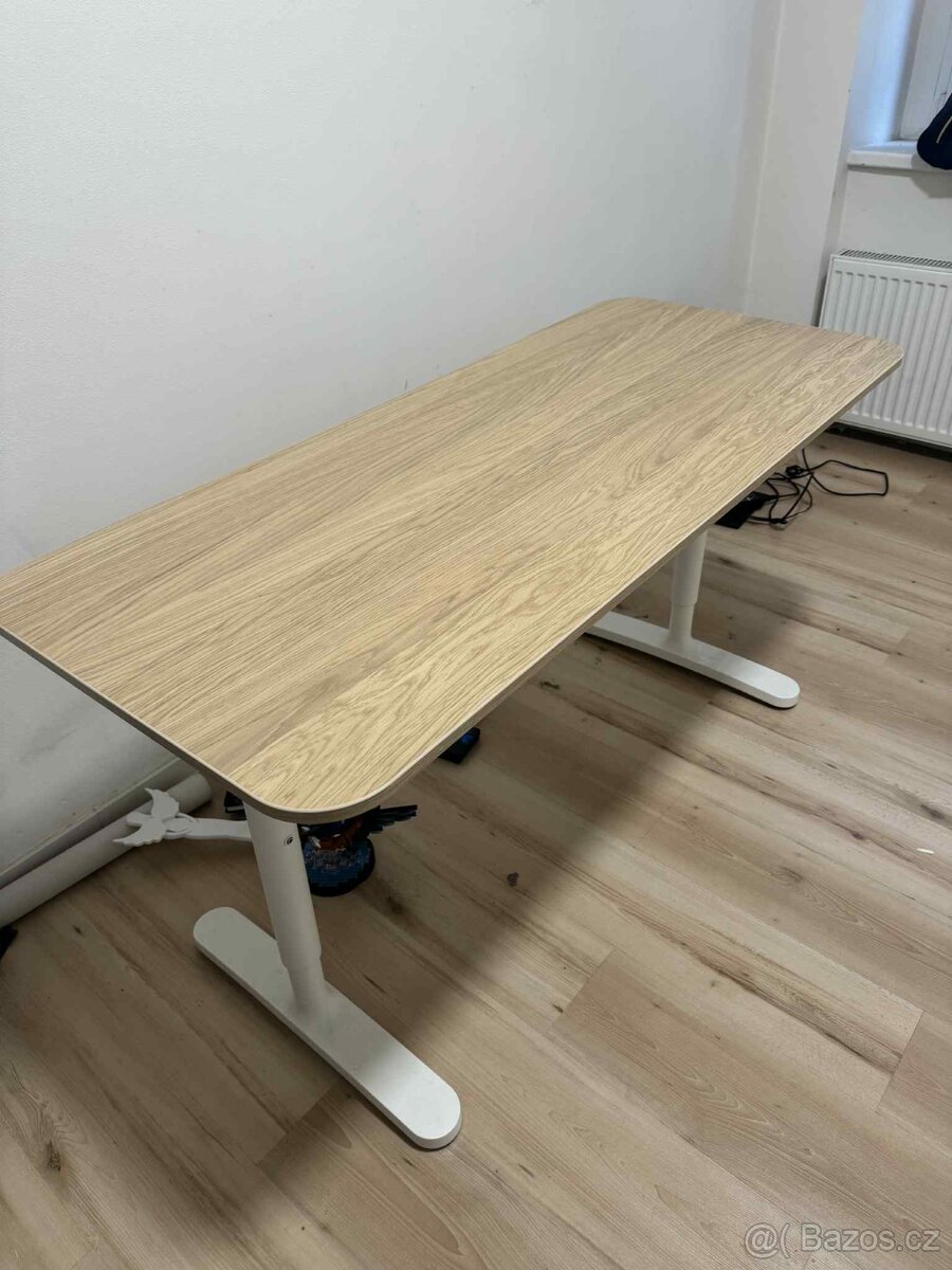 Prodám psací stůl IKEA 140x60cm