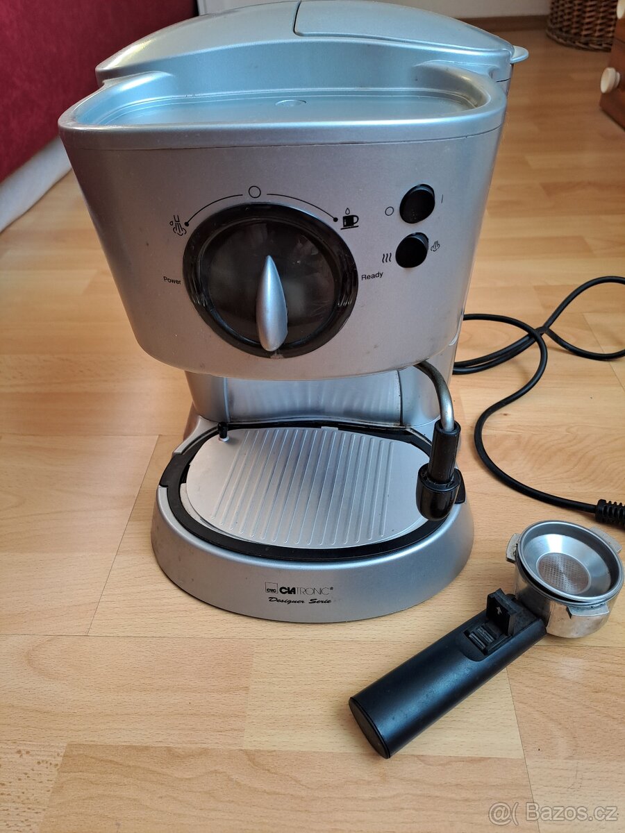 Kávovar Clatronic