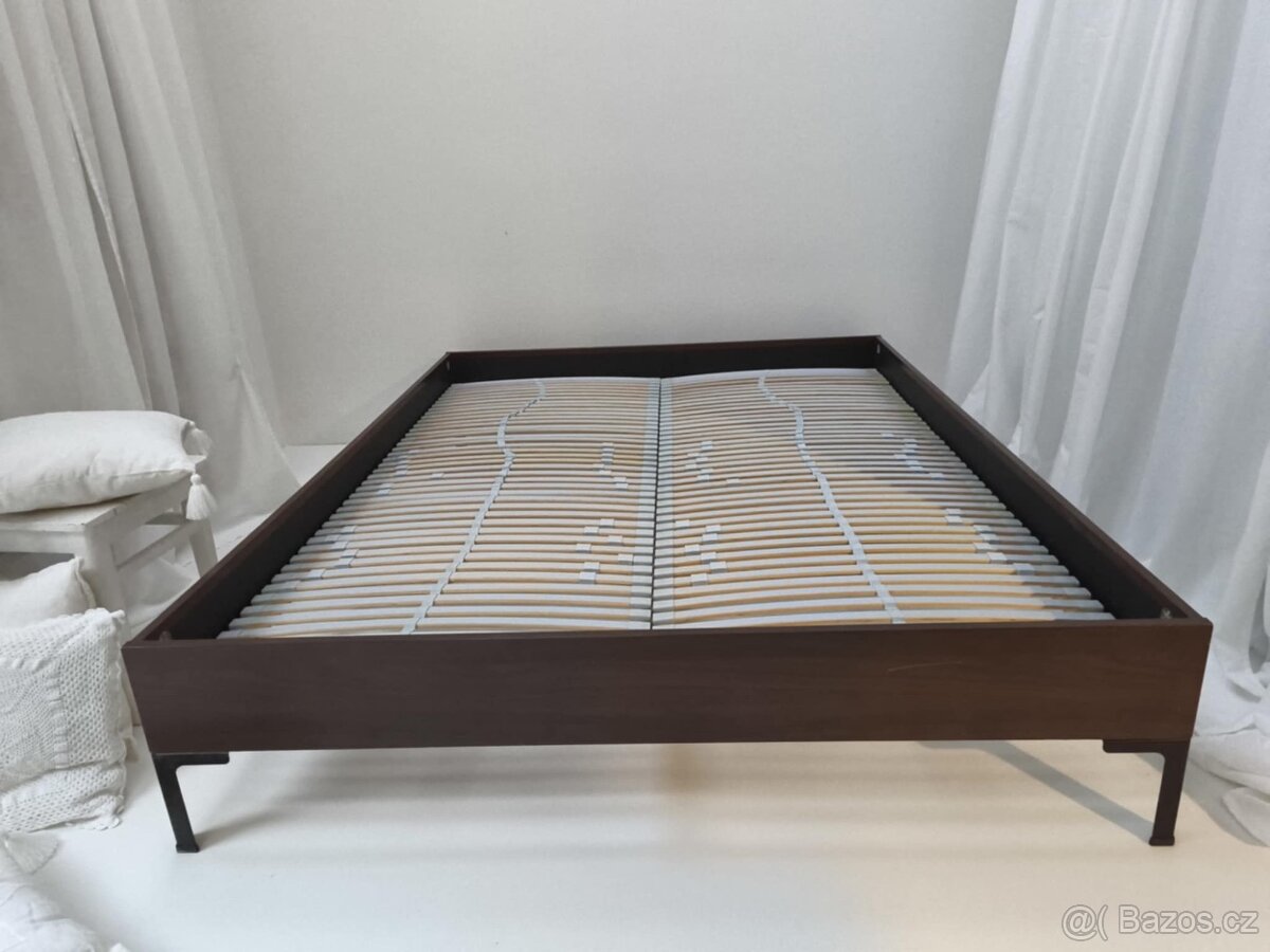 Postel 160x200 s roštem