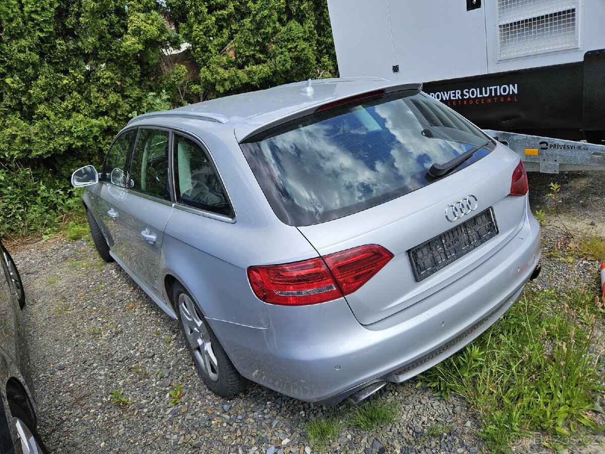 Audi a4 b8 na náhradní díly nebo na opravu