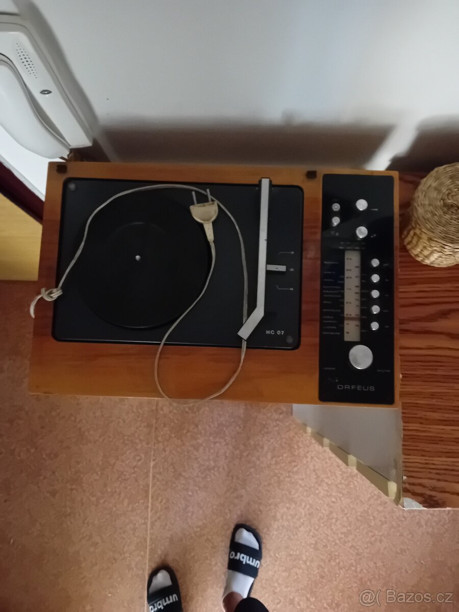 Gramofon tesla