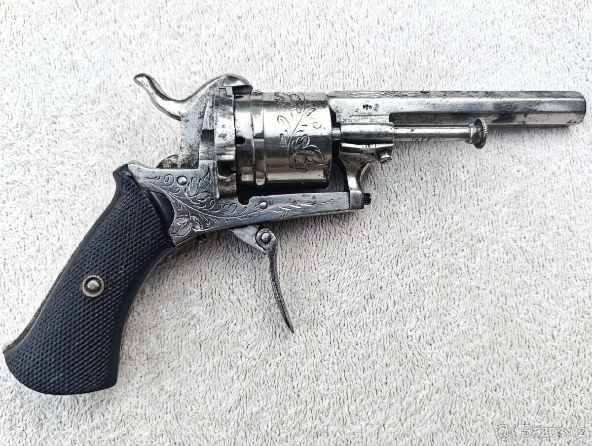 Historický revolver lefacheux 7mm (1870)