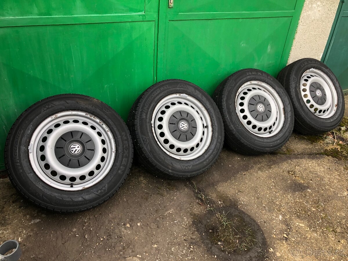 VW Transporter Multivan T5-Zimní sada 205/65/16C
