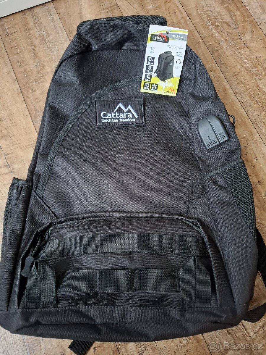 Batoh černý nový Cattara