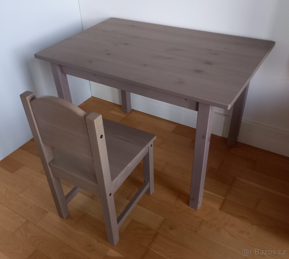 Dětský stolek se židličkou Ikea  SUNDVIK