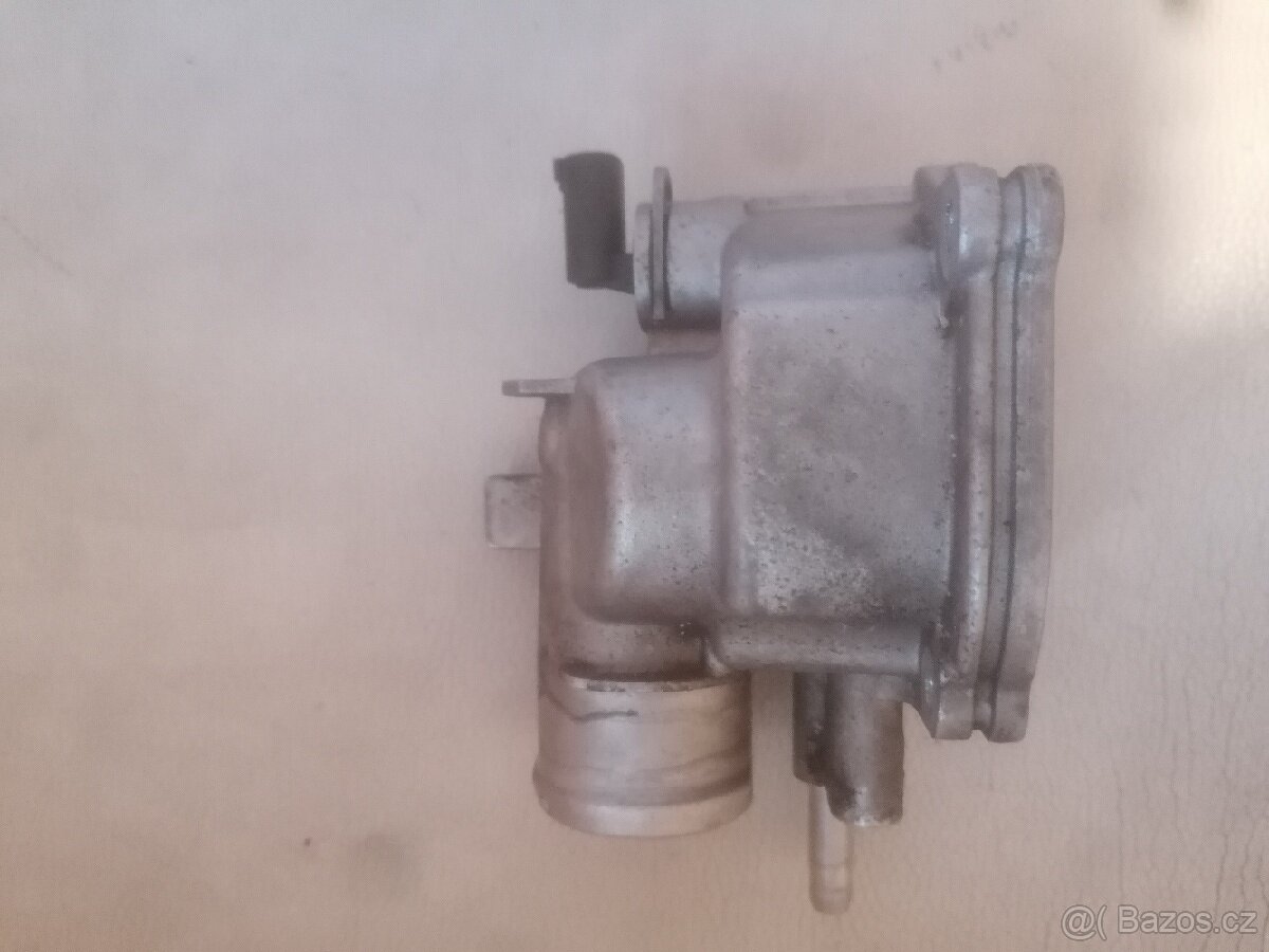 Korpus termostatu a čidlem mercedes w211