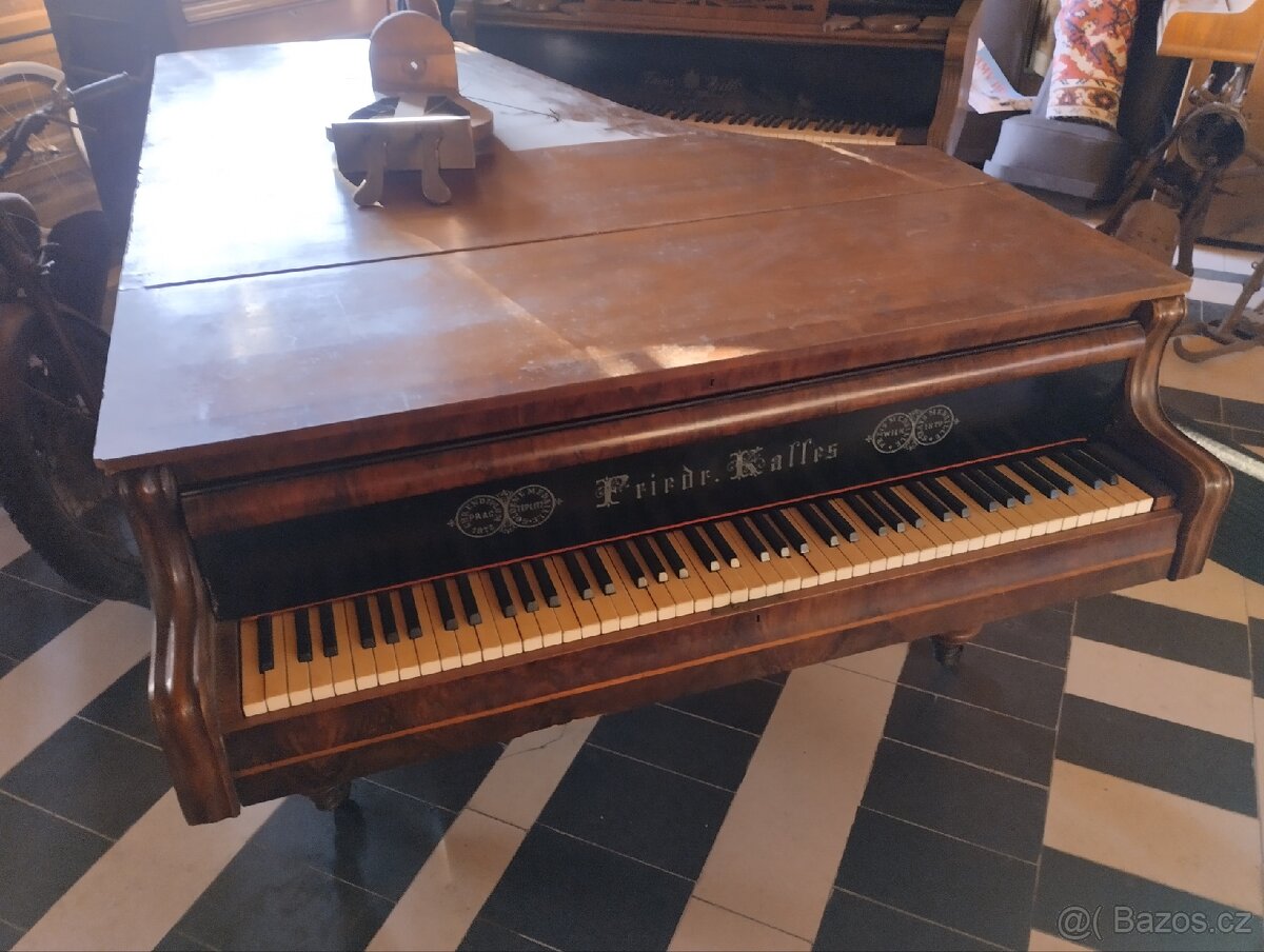 Historické piano FRIEDR KALLRS - vyrobeno před rokem 1890