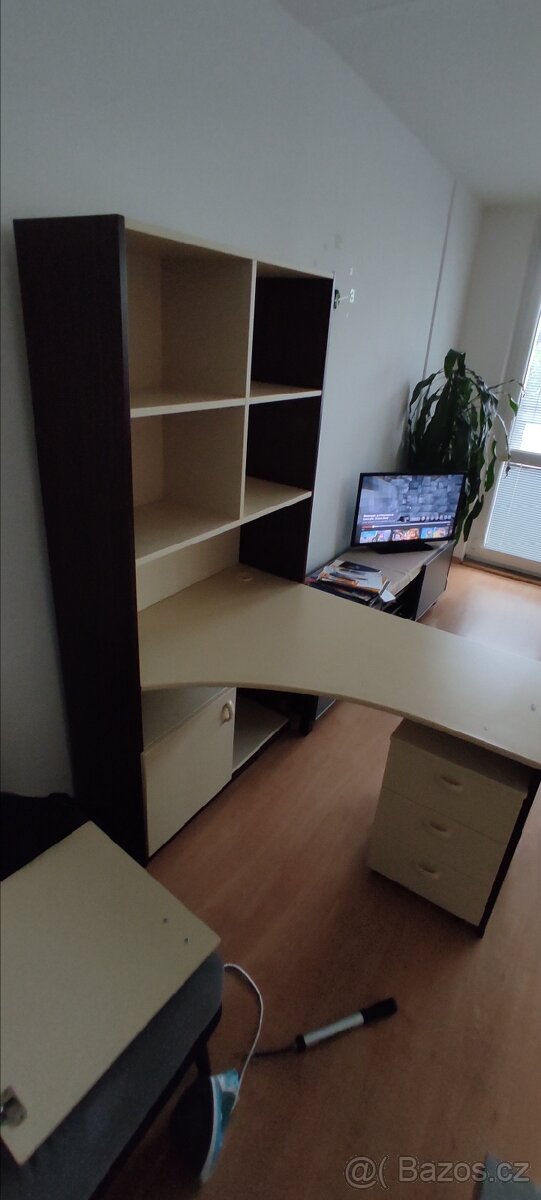 Stůl s regálem, policé, skříňka