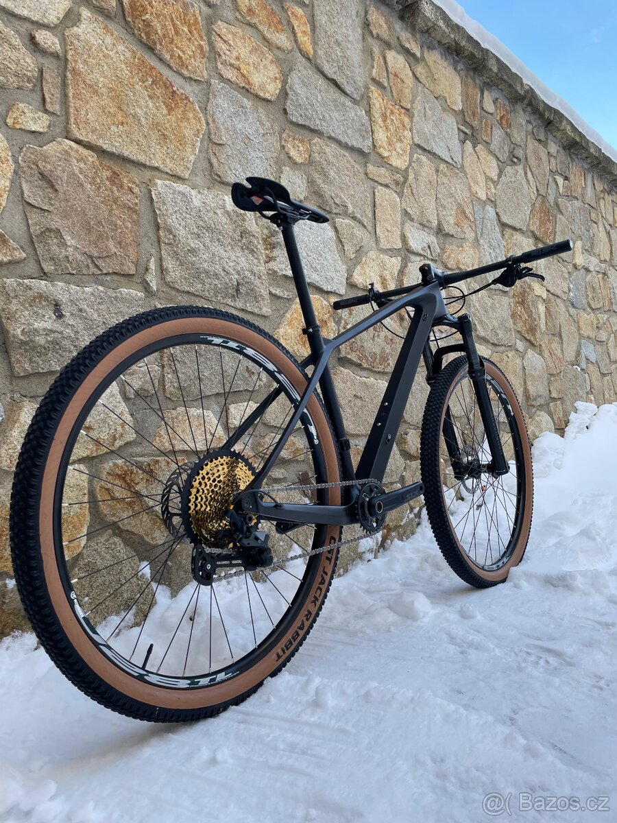 Horské kolo 29” carbon