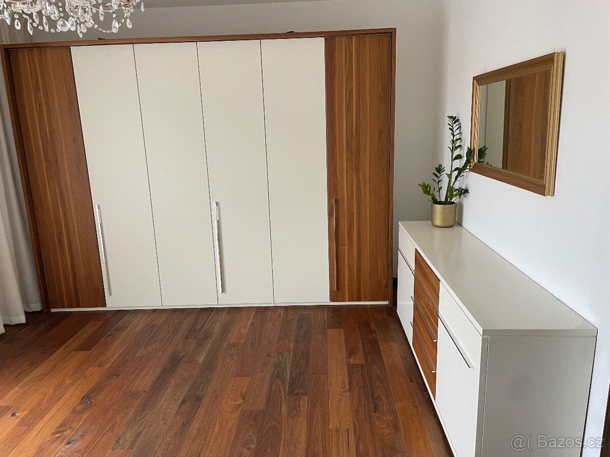 Rychlý prodej. Luxusní německá skříň