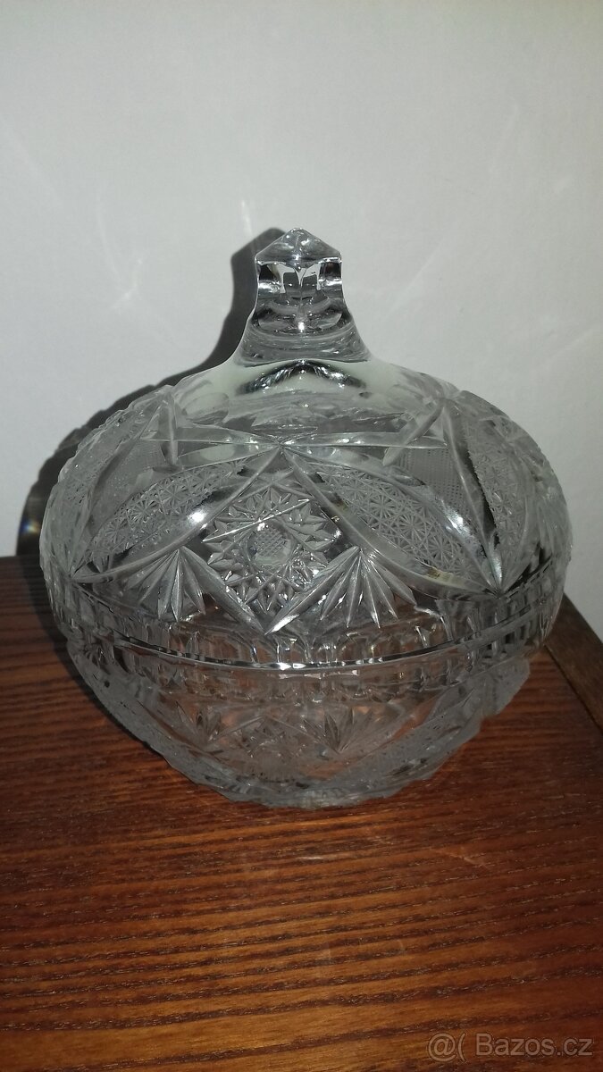 Dóza, miska, víko, bonboniéra, křišťál, broušená, nová