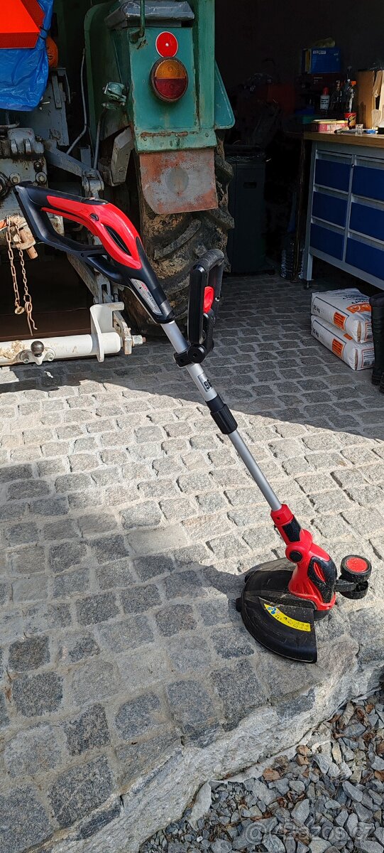 Akumulátorový vyžínač Hecht 5020