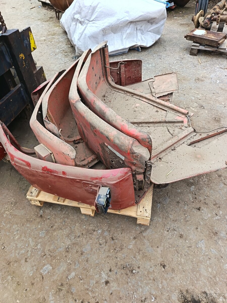 Blatníky Zetor 3011.