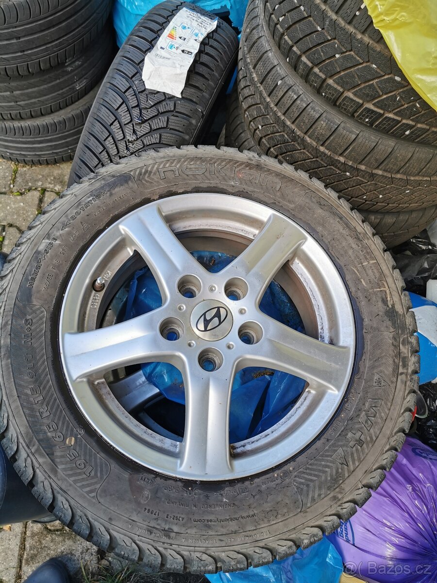 195/65R15 zimní originální ALU disky Hyundai I30, Kia Ceed