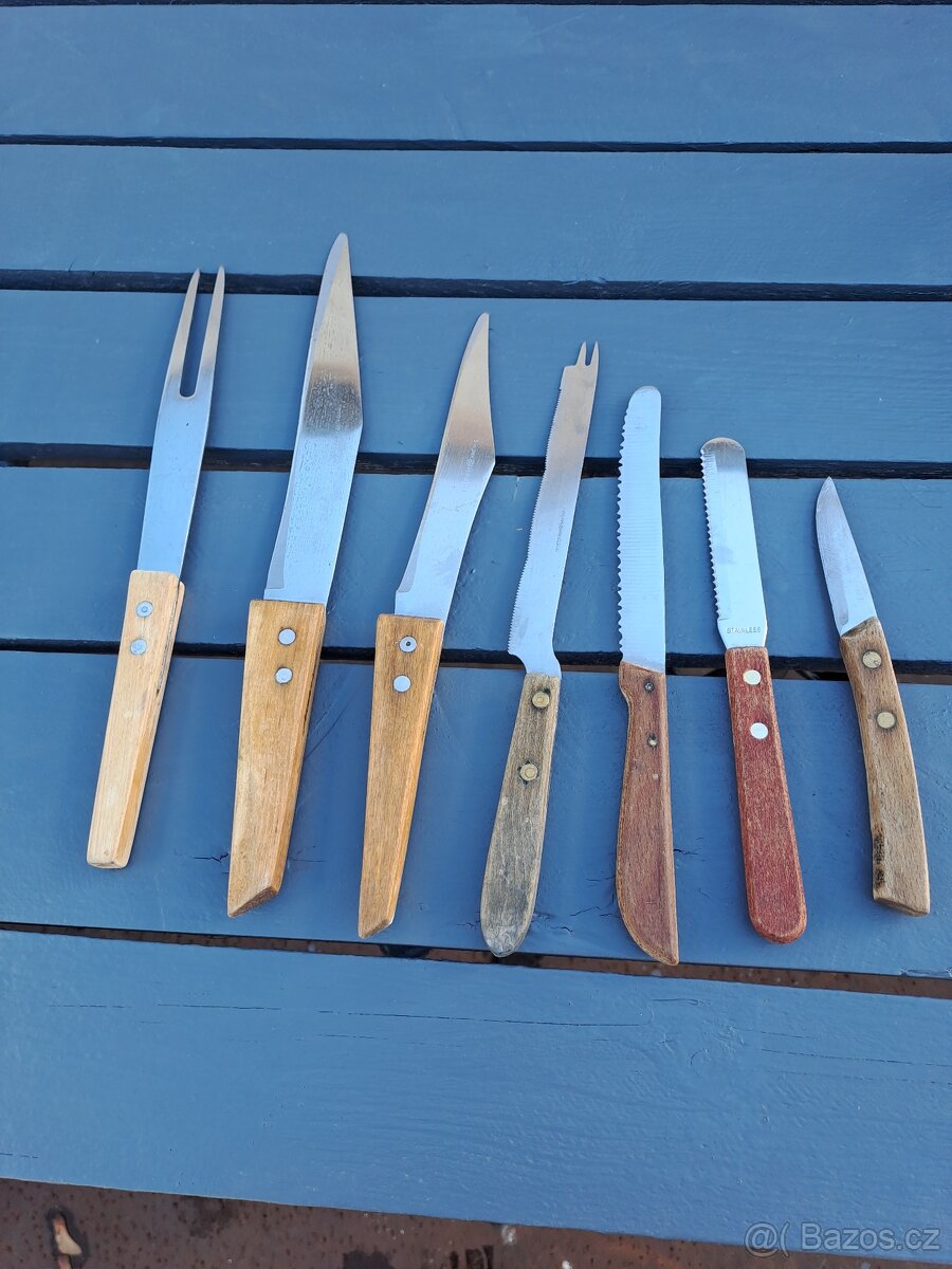 Retro sbírka kuchyňských nožů