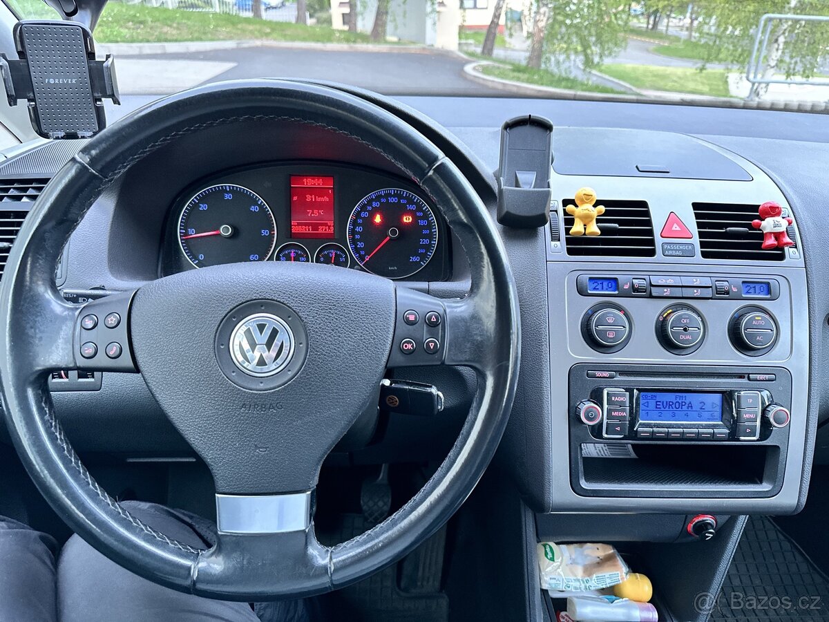 Prodám VW Touran, 1.9 TDI 77 kW, r.v. 2010