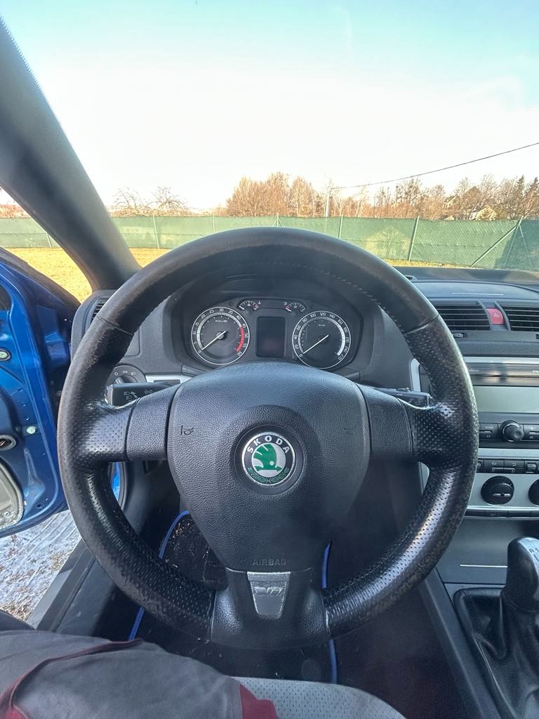 octavia 2 rs volant
