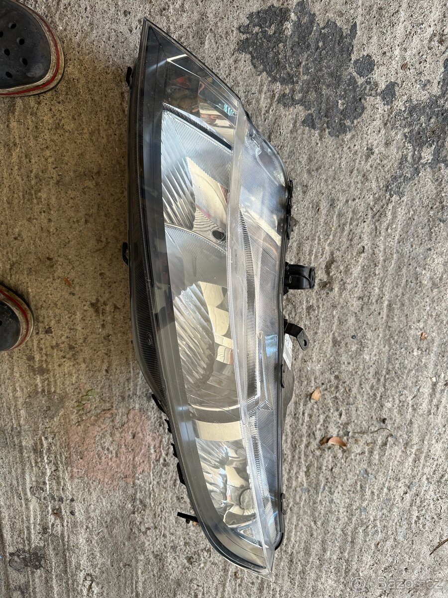 Honda Civic 8g levé světlo H1+H7 33150-SMG-G014-M1