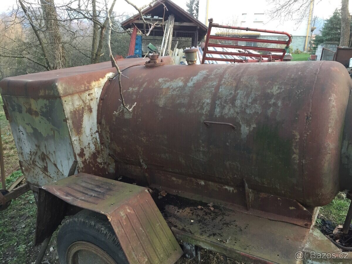 Nádrž na naftu 600 litru, bez podvozku