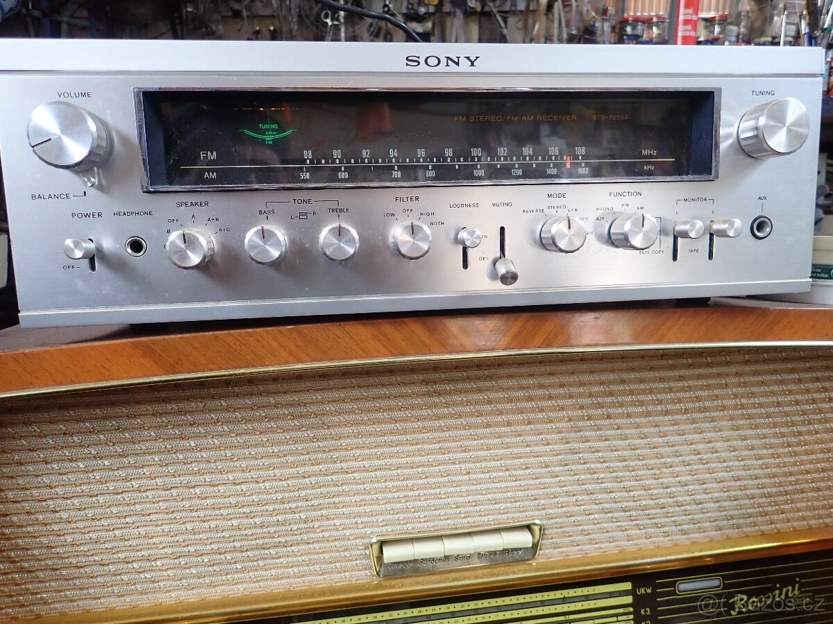 Sony receiver made in Japan 1977