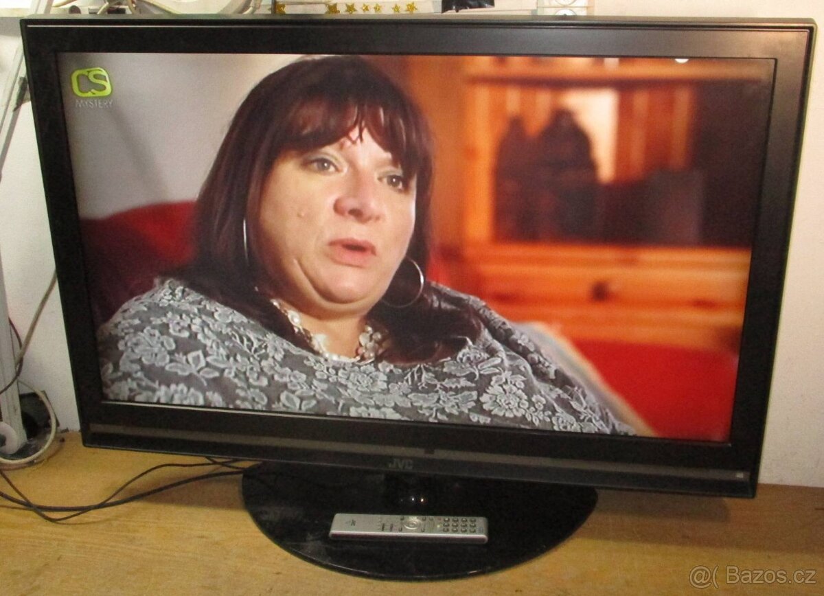 LCD televize 107 cm JVC 42 palců, nemá DVBT2