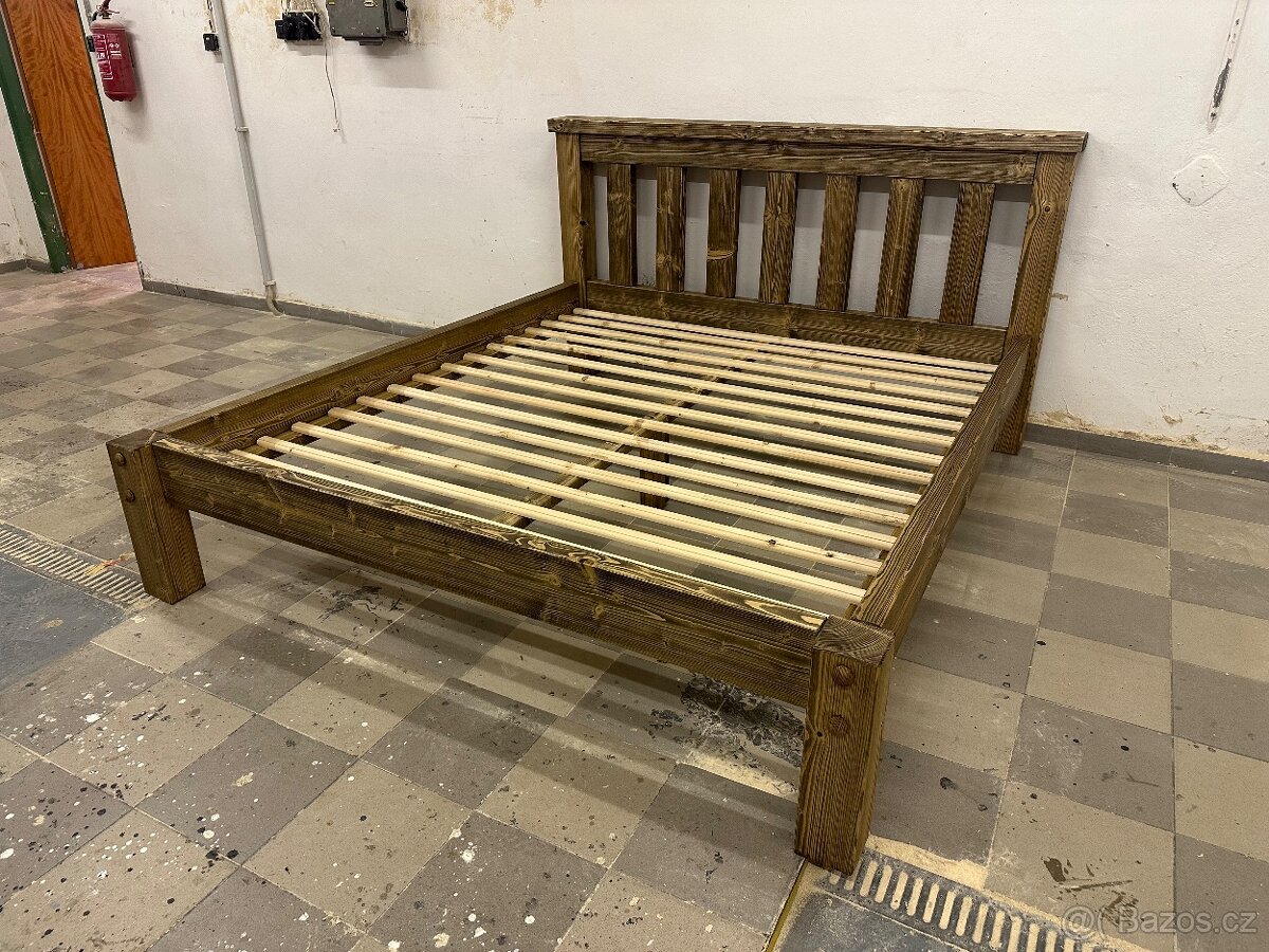 Kvalitní smrková postel