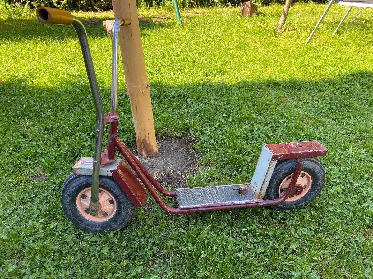 Retro koloběžka
