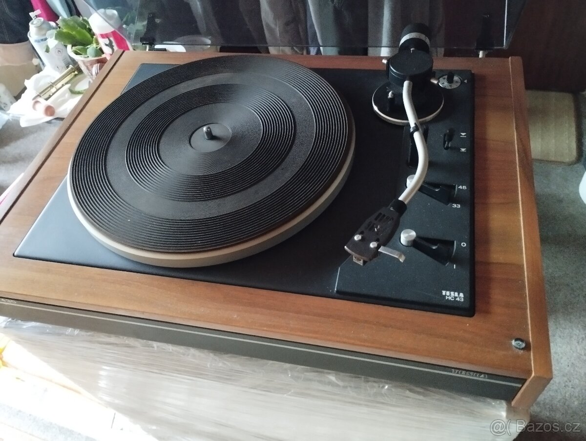 TESLA NC 430 HiFi gramo