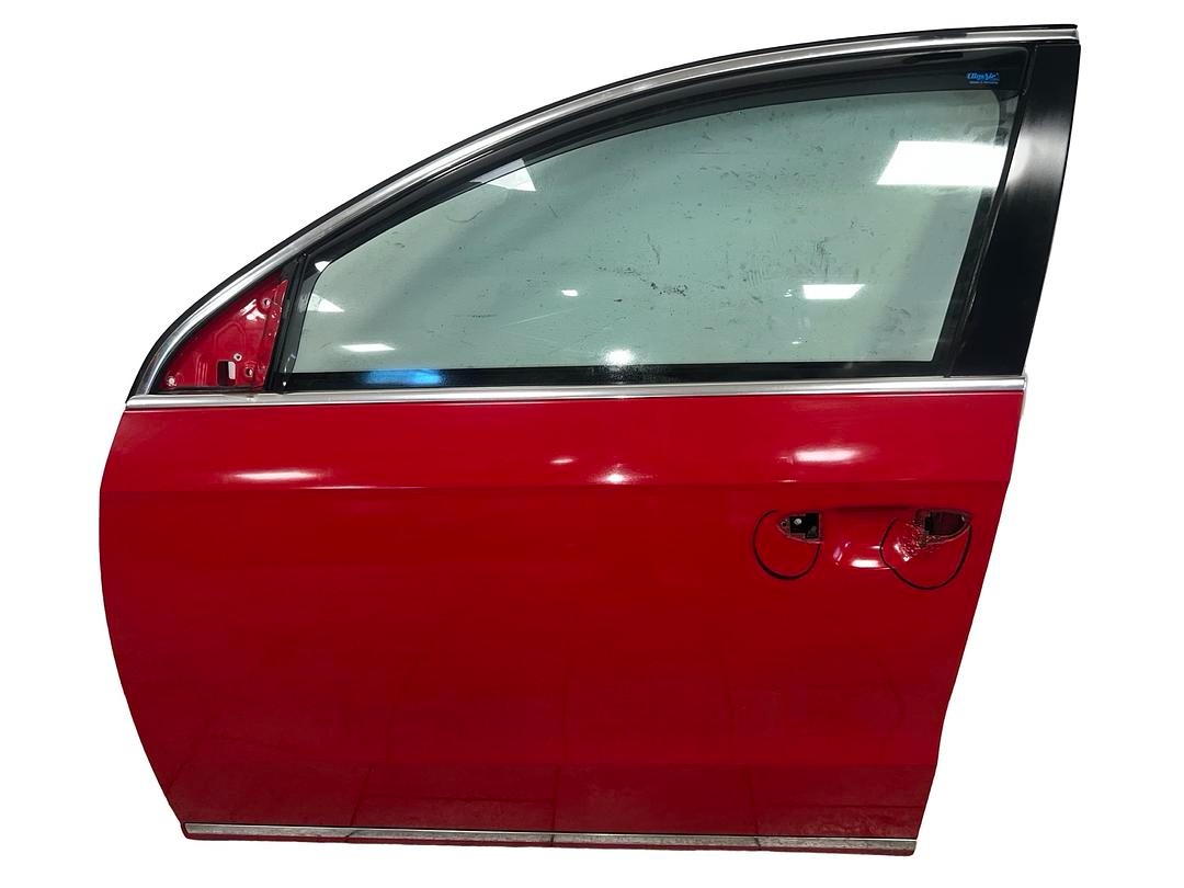 Levé přední dveře červená barva LY3D VW Passat B7 2011