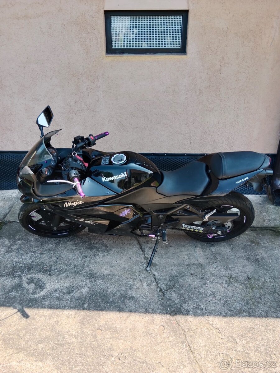 Kawasaki ninja 250r 2008 (ex250r)