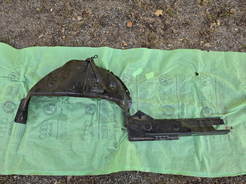 podběh kola vnitřní část Škoda Octavia I (1U) combi 1U980342