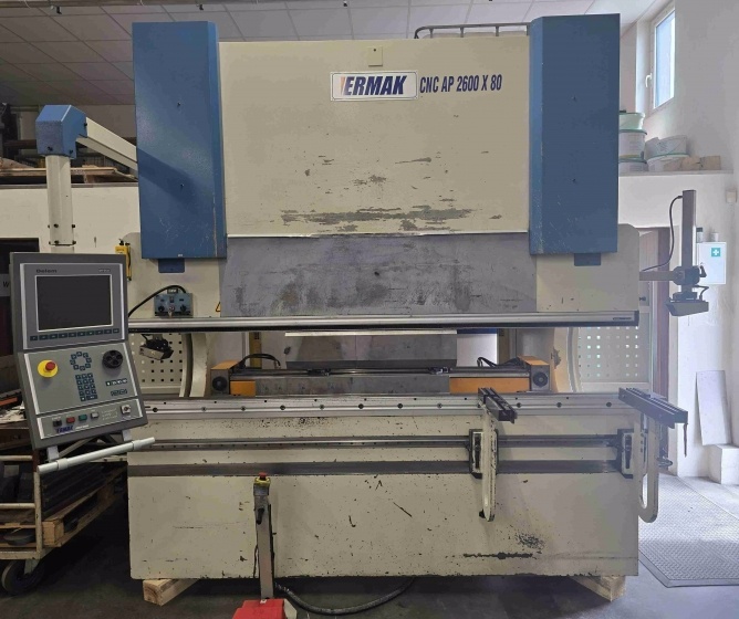 Použitý ohraňovací lis ERMAK CNC AP 2600x80, r. v. 2005