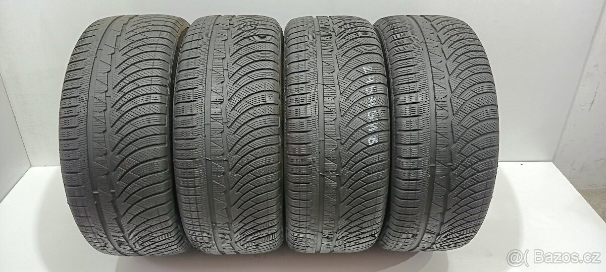 Zimní pneu 245/45/18 Michelin