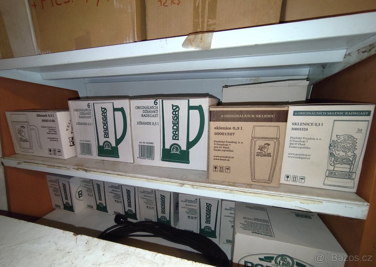 Talíře,sklenice,hrníčky..