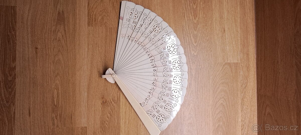 Kostěný vějíř