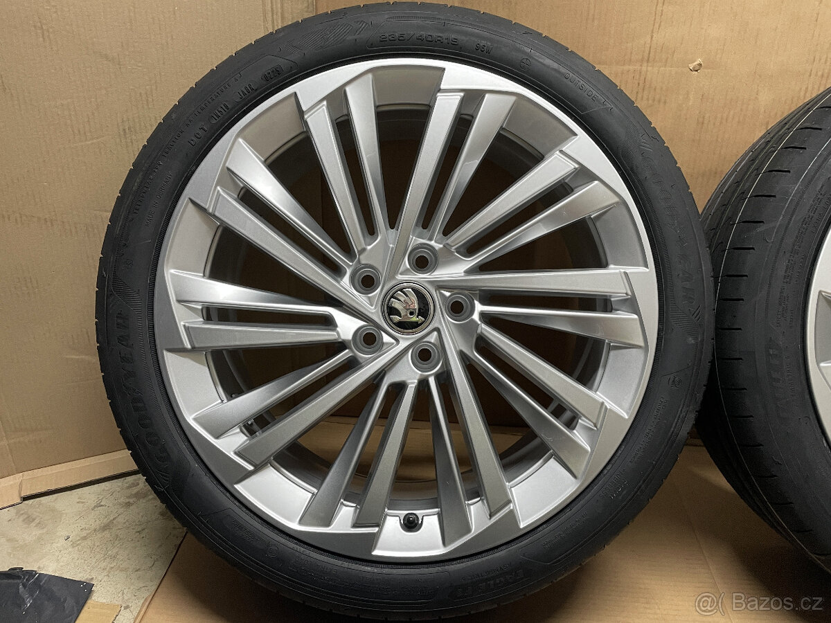 R.V 2025 NOVÁ ORIGINÁL LETNÍ SADA ŠKODA SUPERB 3,4 235/40/19