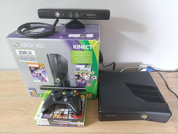 Xbox 360S 250Gb, ovladač, kinect, krabice