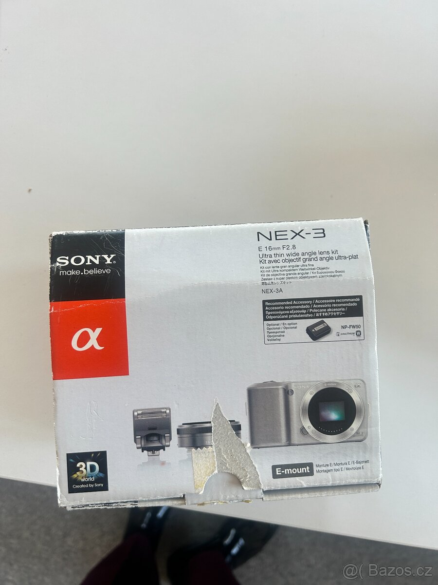 Digitální fotoaparát s výměnnými objektivy SONY