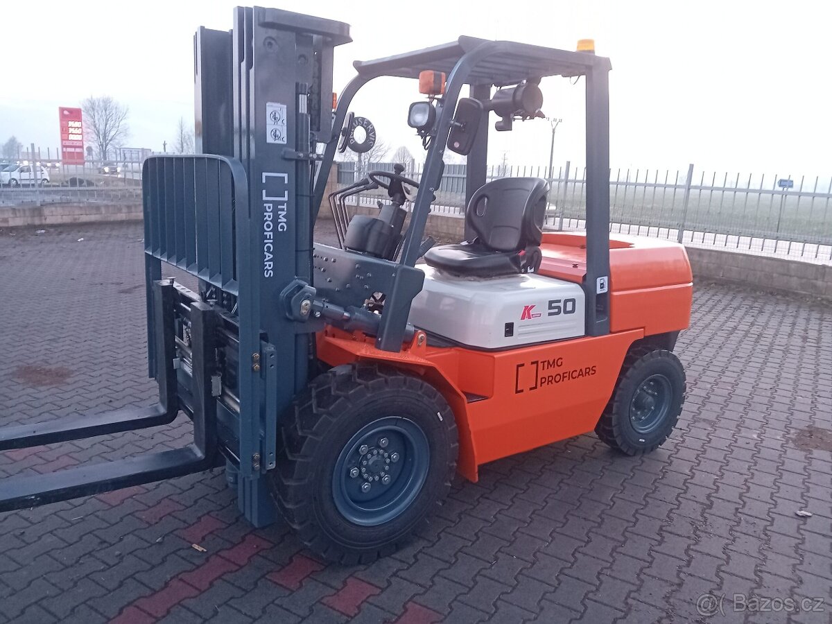 Vysokozdvižný vozík 5T, triplex 4,5m, DIESEL, 2023