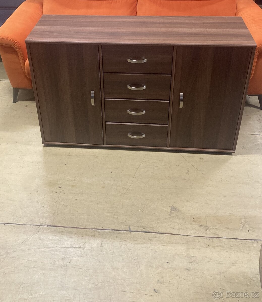 Nová komoda kombinovaná