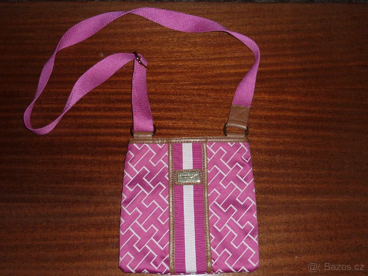 ZNAČKOVÁ KABELKA-TOMMY HILFIGER